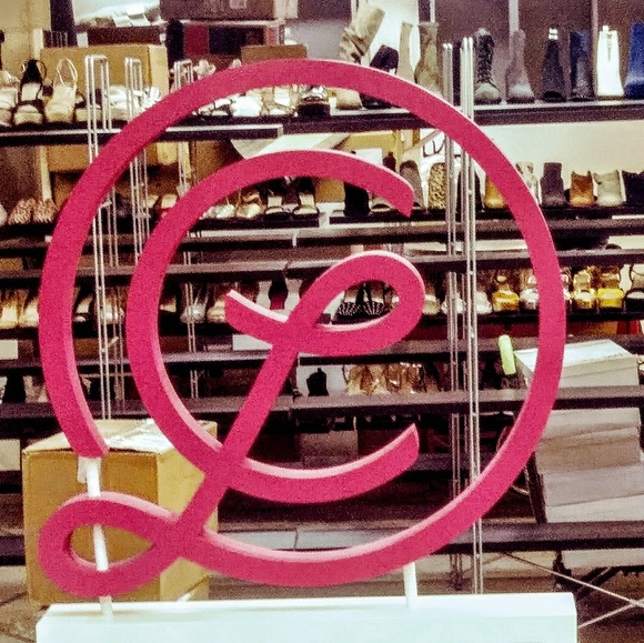 Chinese Laundry - Picture 2 of 2